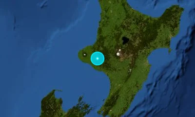 1906 km E of Hobart, Australia